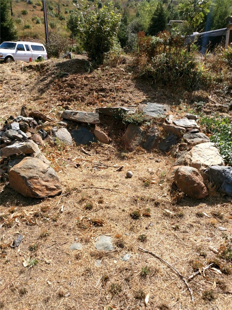 4236 Kakini Road Oroville, CA 95965 - Photo 35 of 36 a view of a backyard of a house