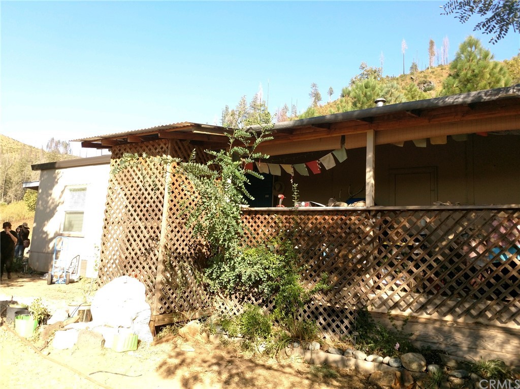 4236 Kakini Road Oroville, CA 95965 - Photo 36 of 36 a front view of a house with a yard