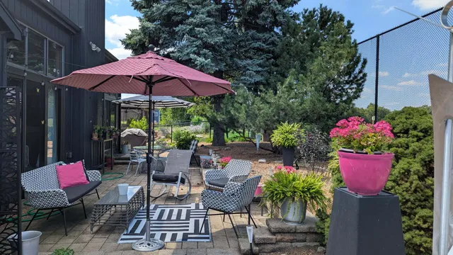 $649,000 | 1262 Golf View Drive, Woodridge, IL 60517