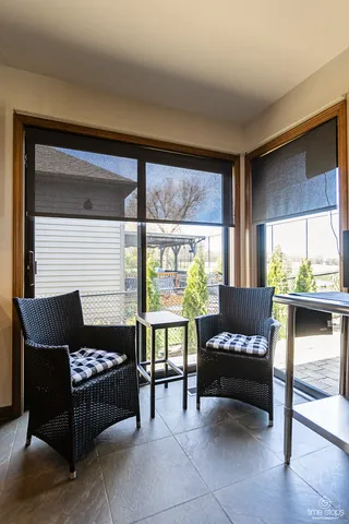 $649,000 | 1262 Golf View Drive, Woodridge, IL 60517