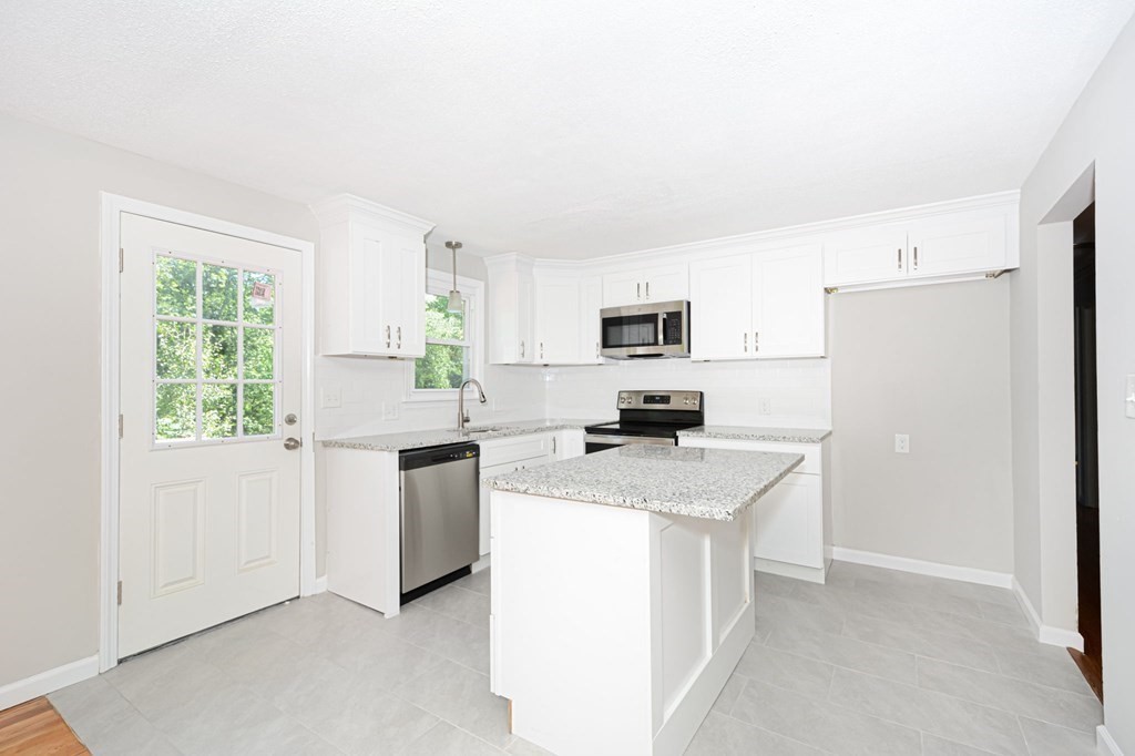 10 Institute Road North Grafton, MA 01536 - Photo 12 of 36 Gallery Image 12