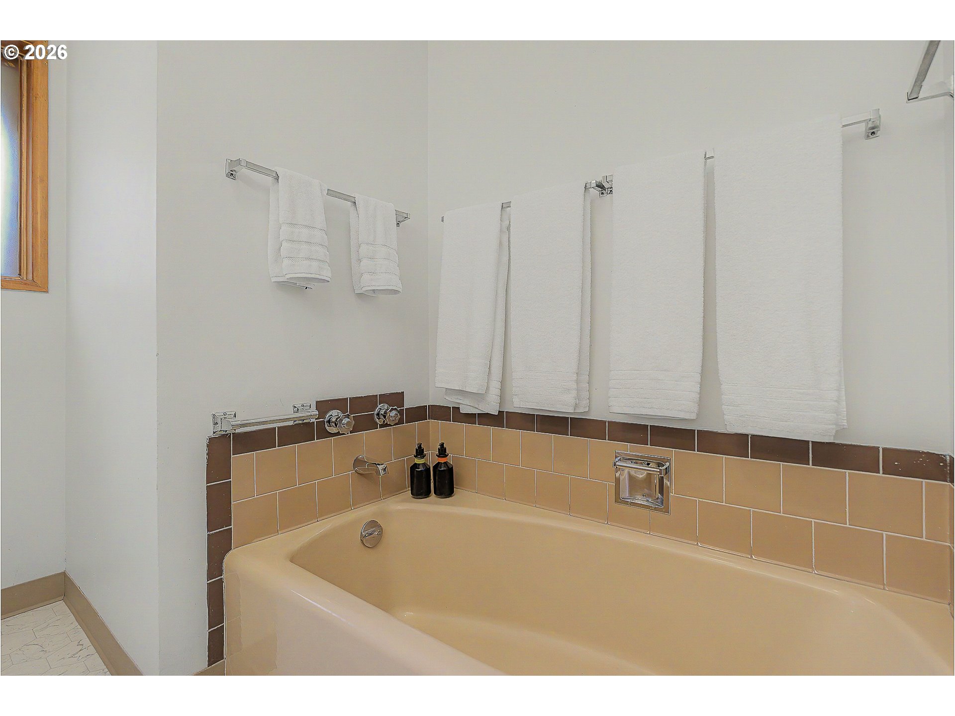 14045 Northeast Sacramento Street Portland, OR 97230 - Photo 18 of 43