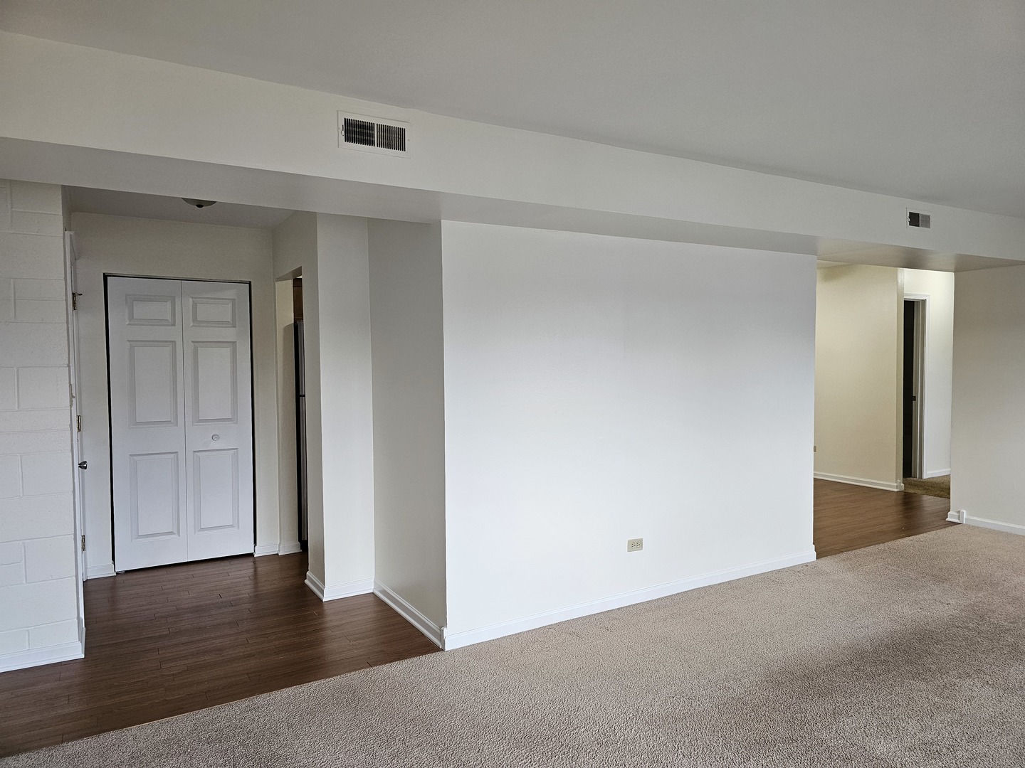 833 Village Quarter Road, Unit G2 West Dundee, IL 60118 - Photo 6 of 22