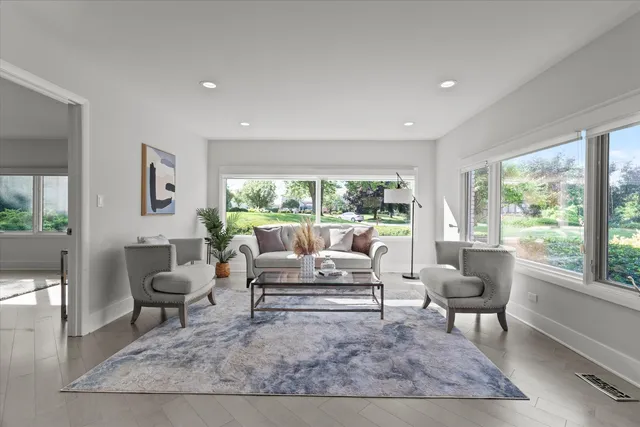 $1,999,000 | 1912 Midwest Club Parkway, Oak Brook, IL 60523