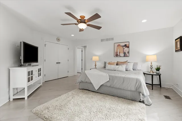 $1,999,000 | 1912 Midwest Club Parkway, Oak Brook, IL 60523