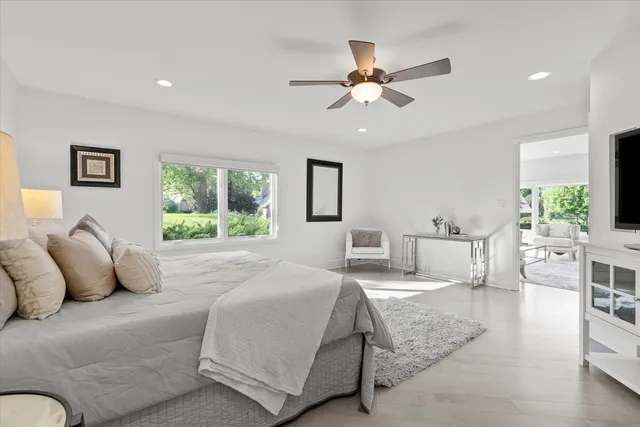 $1,999,000 | 1912 Midwest Club Parkway, Oak Brook, IL 60523