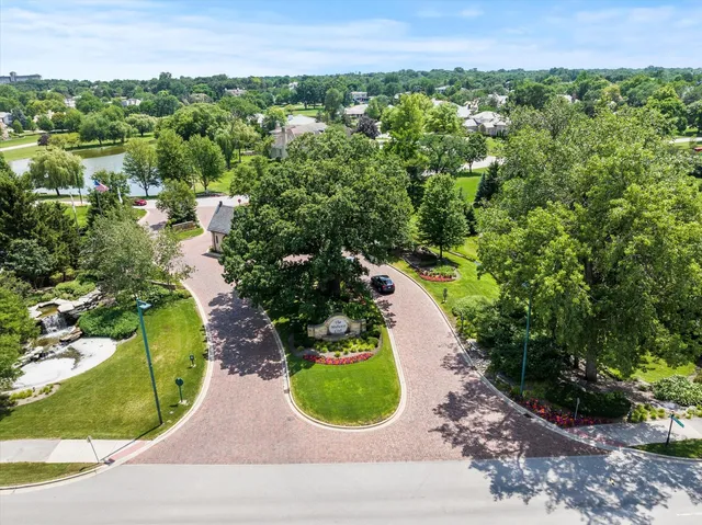 $1,999,000 | 1912 Midwest Club Parkway, Oak Brook, IL 60523
