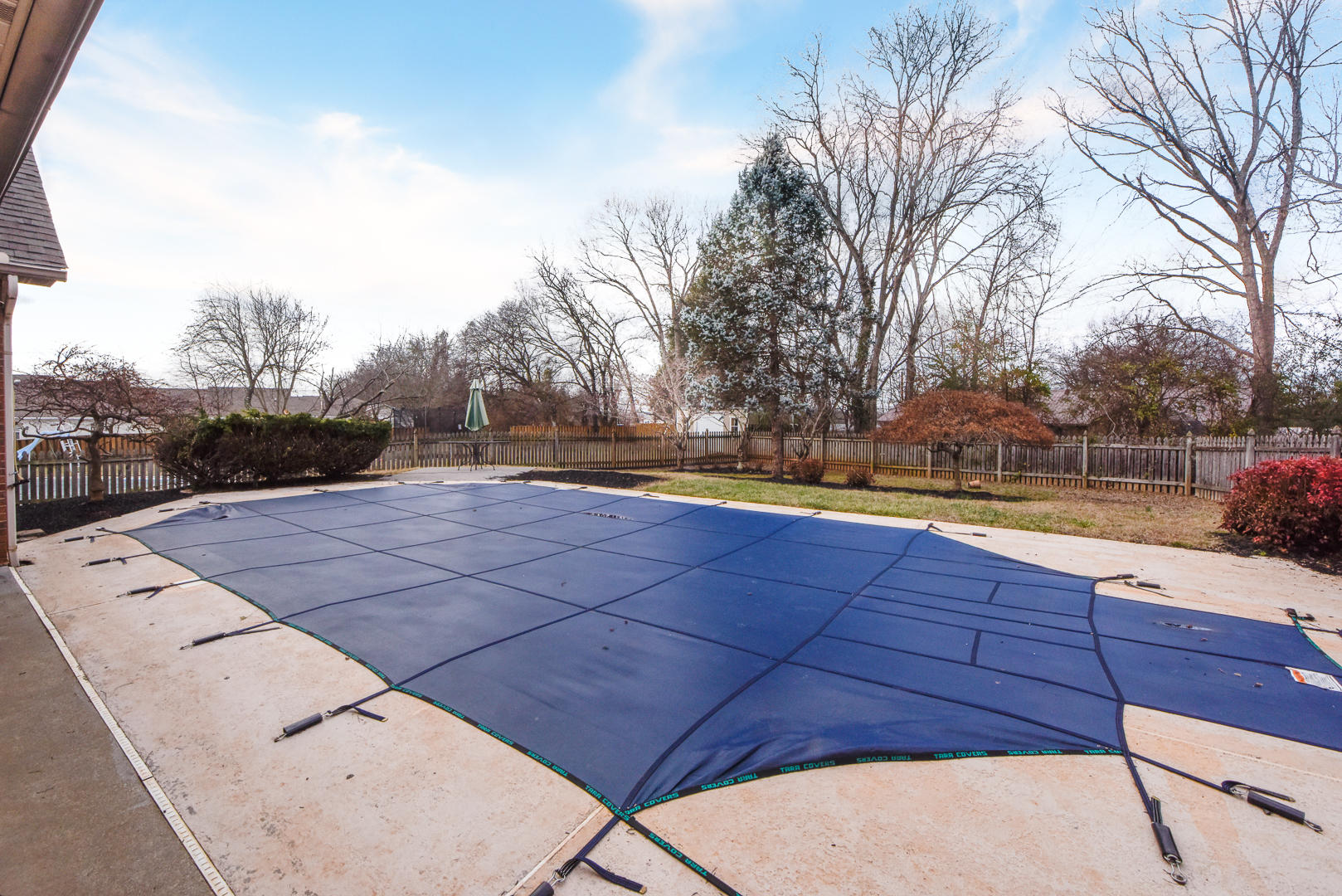 1885 Crest Road Maryville, TN 37804 - Photo 22 of 23 Salt Water Pool