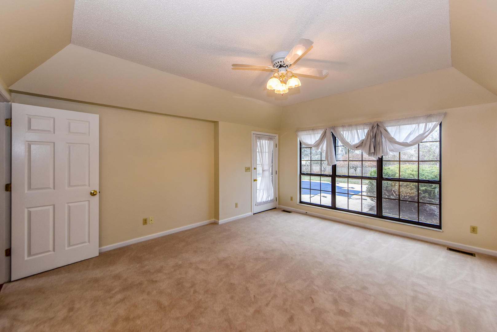 1885 Crest Road Maryville, TN 37804 - Photo 7 of 23 Master Bedroom