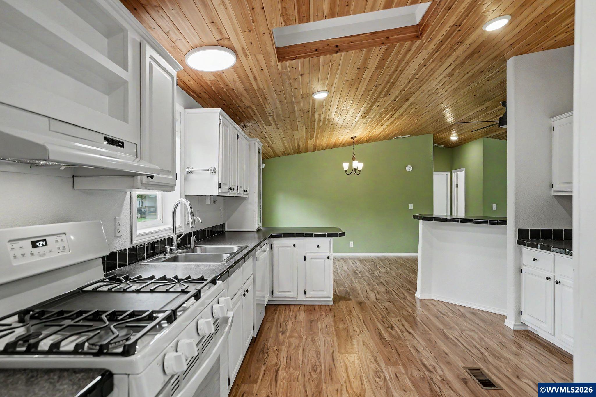 2255 Fuller Lane Lebanon, OR 97355 - Photo 16 of 36