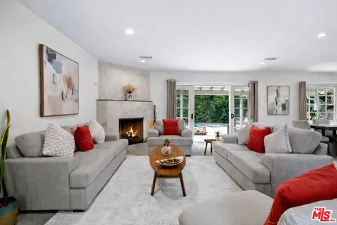 $1,599,000 | 14346 Killion Street, Sherman Oaks, CA 91401