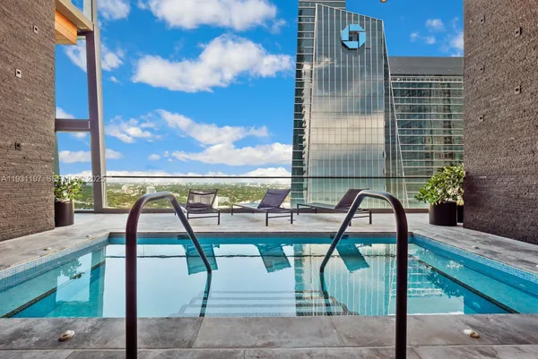 $9,000 | 1451 Brickell Avenue, Unit 2405, Miami, FL 33131