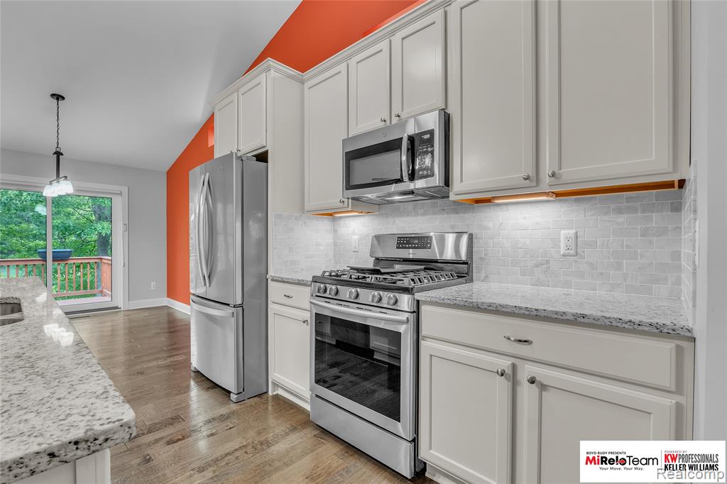 1909 Egret Pointe Howell, MI 48843 - Photo 5 of 45