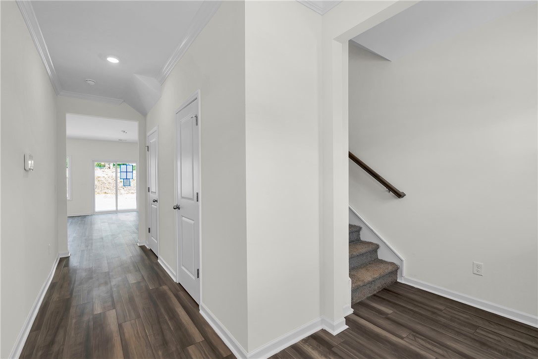 204 Brown Circle Easley, SC 29642 - Photo 2 of 18