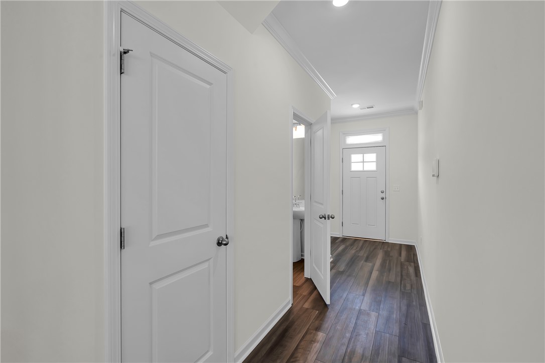 204 Brown Circle Easley, SC 29642 - Photo 3 of 18