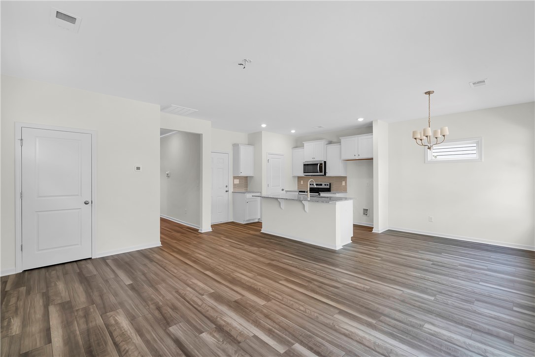 204 Brown Circle Easley, SC 29642 - Photo 5 of 18