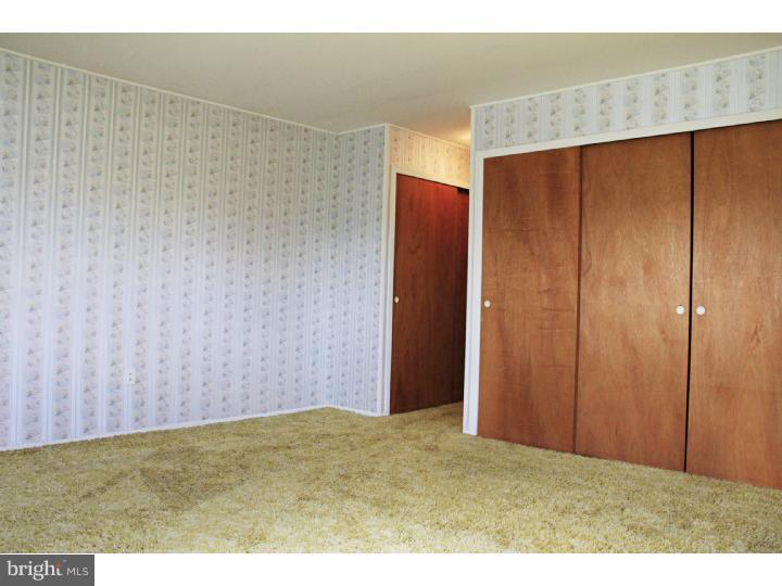 11 Four Leaf Road Levittown, PA 19056 - Photo 16 of 24