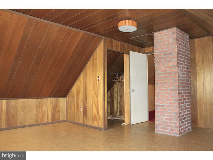 11 Four Leaf Road Levittown, PA 19056 - Photo 22 of 24