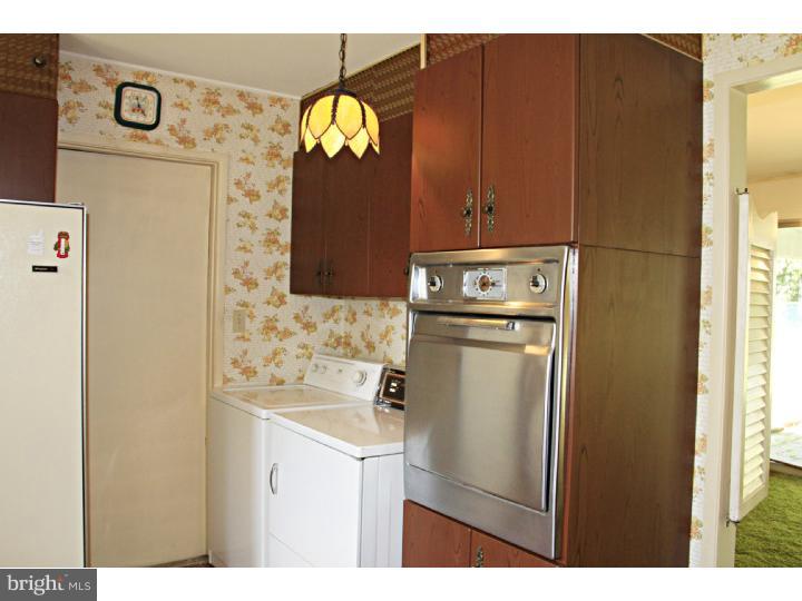 11 Four Leaf Road Levittown, PA 19056 - Photo 7 of 24