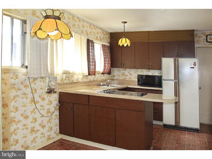 11 Four Leaf Road Levittown, PA 19056 - Photo 9 of 24