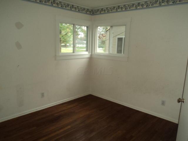 1163 Lockwood Road Columbus, OH 43227 - Photo 6 of 10