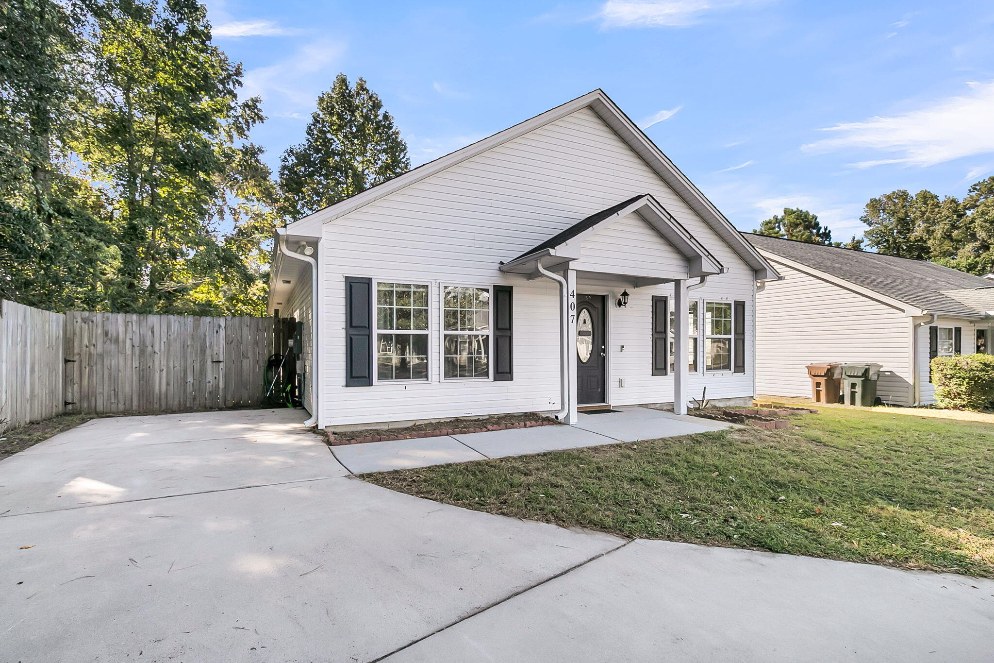 407 Jenna Lane Moncks Corner, SC 29461 - Photo 3 of 35
