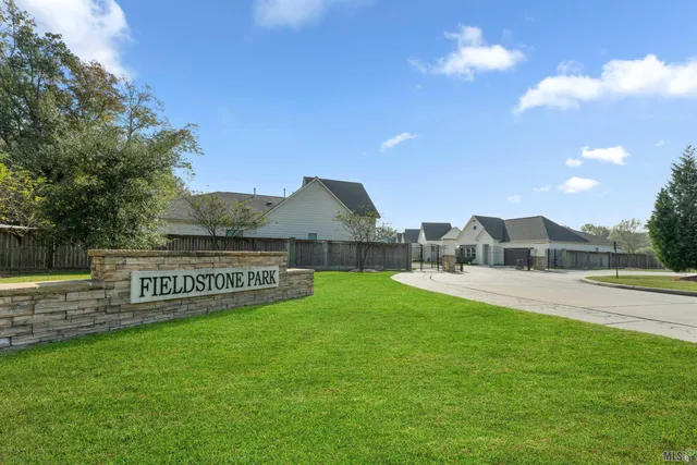 $320,000 | 8932 Southlawn Drive, Baton Rouge, LA 70810