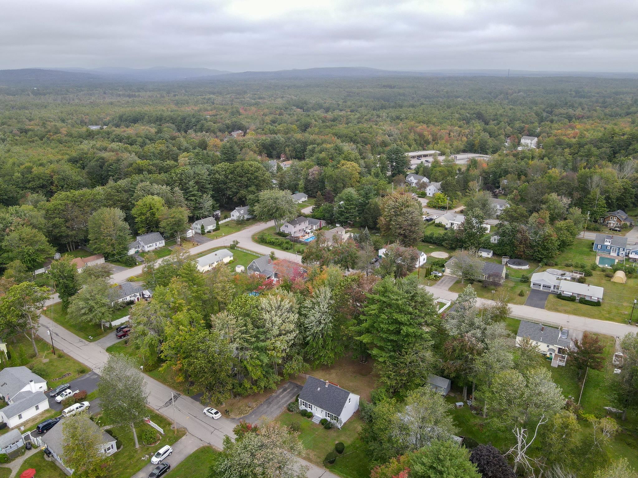 23 Vernon Avenue Rochester, NH 03867 - Photo 4 of 34