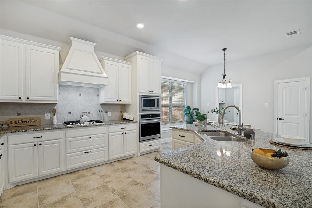 1815 Drake Drive Allen, TX 75002 - Photo 7 of 25
