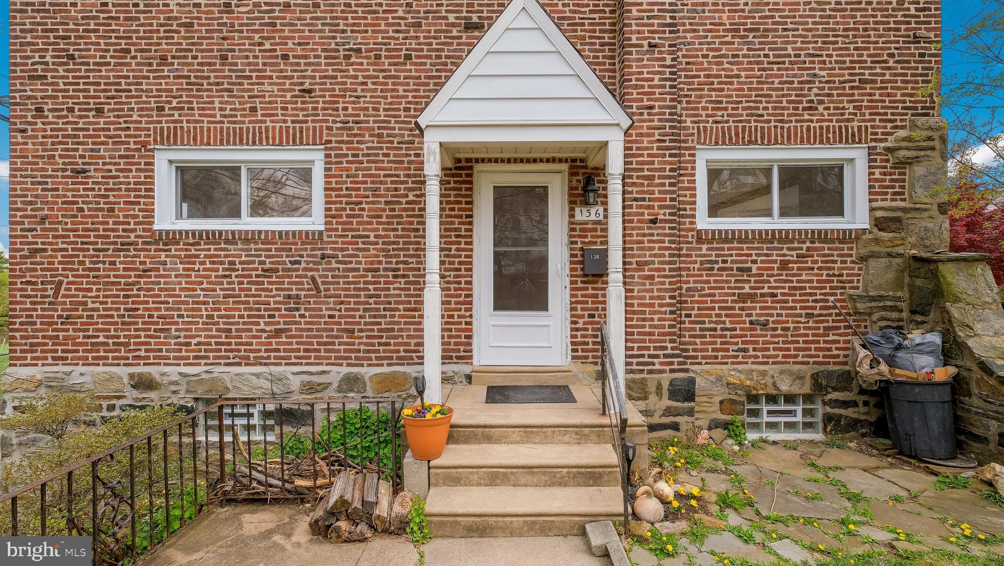 136 Academy Lane Upper Darby, PA 19082 - Photo 4 of 27 Covered Front Door