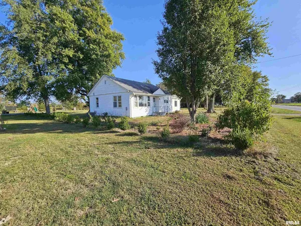 $84,500 | 233 N Us Hwy 45, Cisne, IL 62823