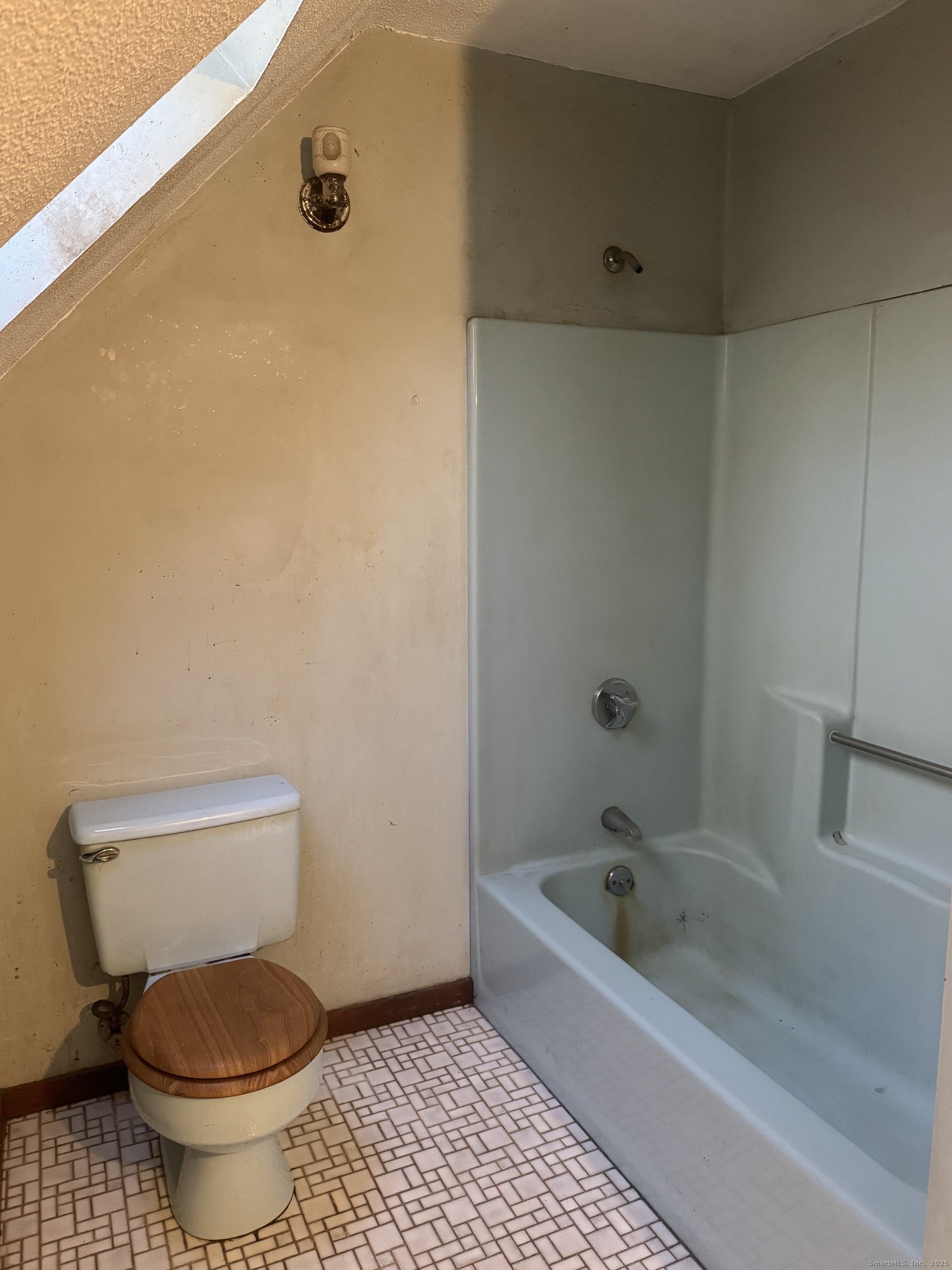 121 Gracey Road Canton, CT 06019 - Photo 15 of 19