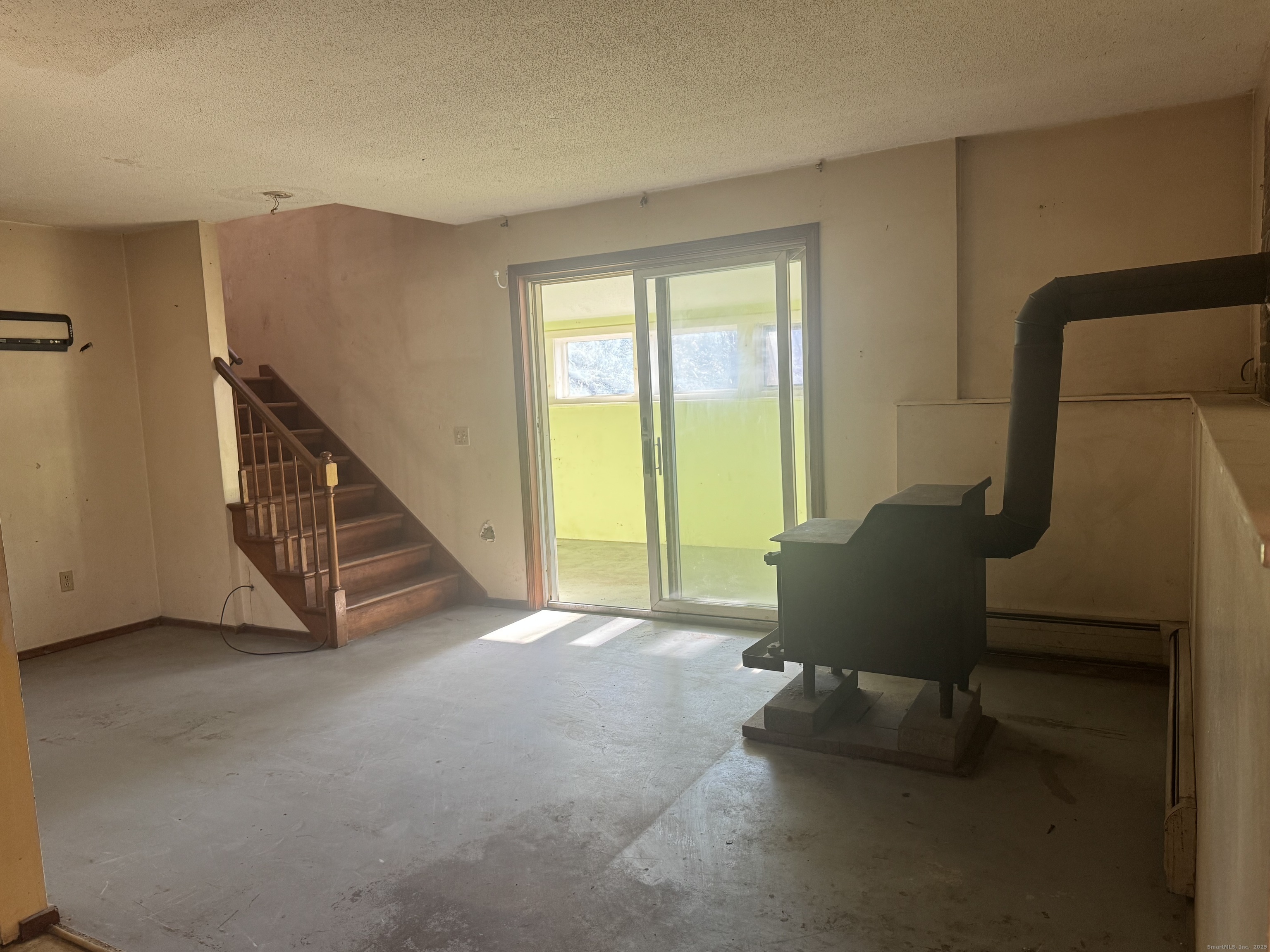 121 Gracey Road Canton, CT 06019 - Photo 7 of 19