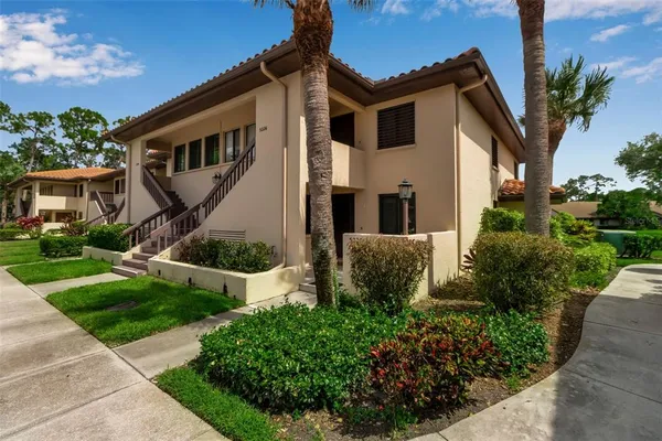 $2,100 | 5224 Lake Village Drive, Unit 67, Sarasota, FL 34235
