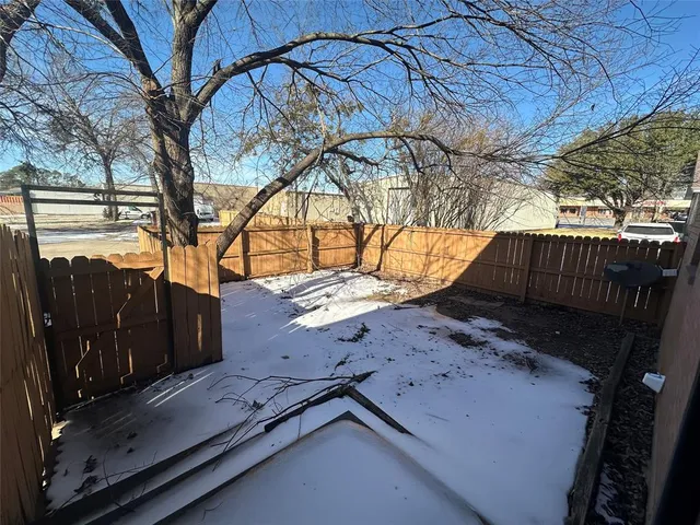 $1,195 | 112 South Holly Avenue, Sherman, TX 75092