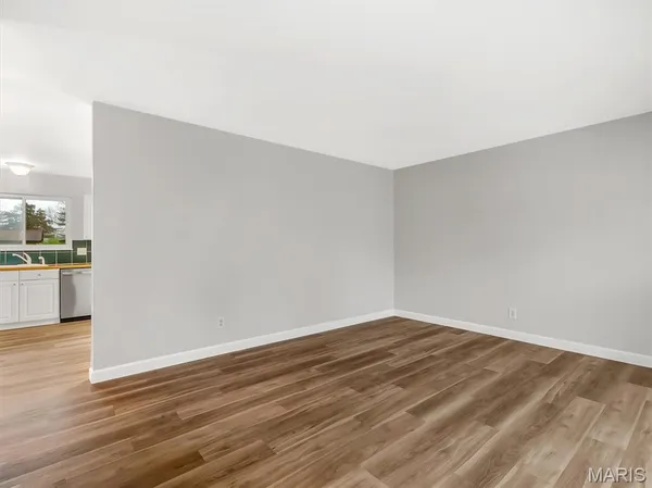 $275,000 | 708 Vanderville Drive, Fenton, MO 63026