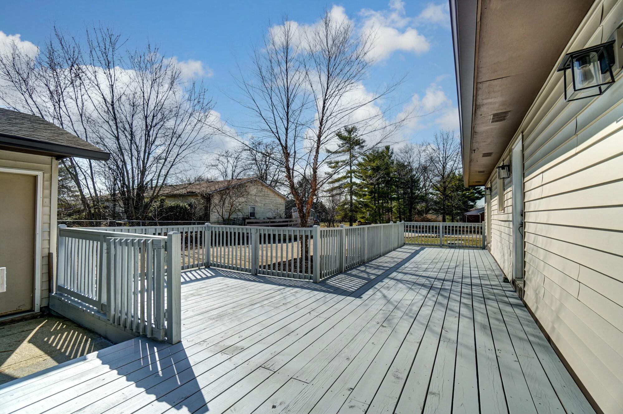 491 Cheshire Road Sunbury, OH 43074 - Photo 33 of 37 Newly painted deck