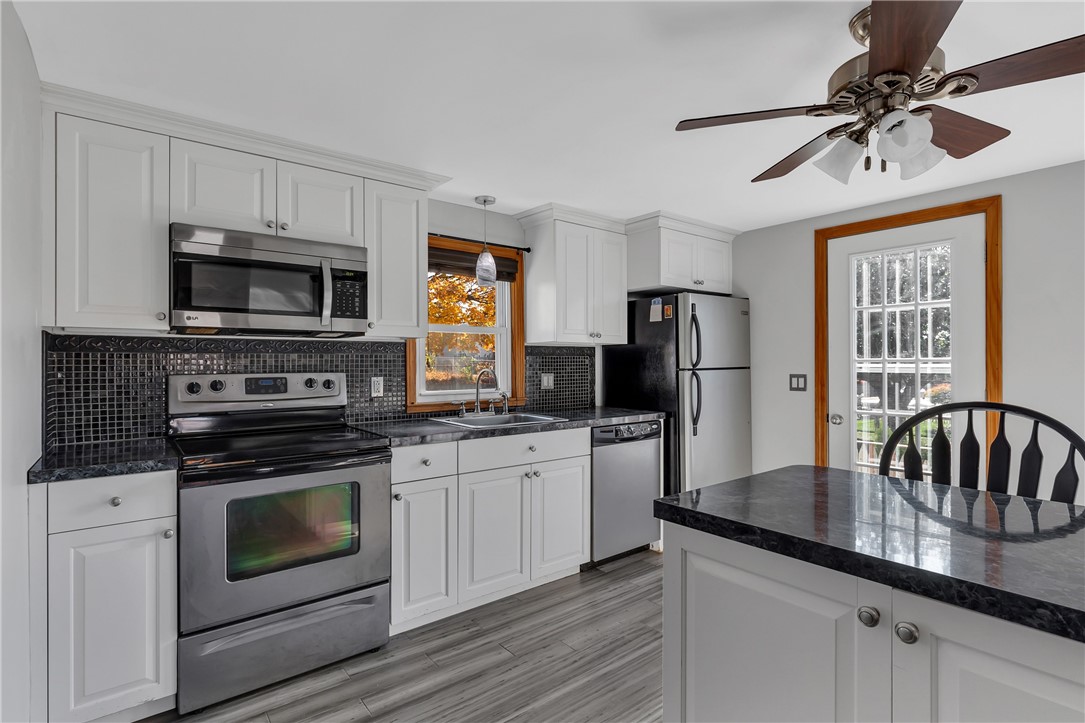 464 High Street Cumberland, RI 02864 - Photo 3 of 30