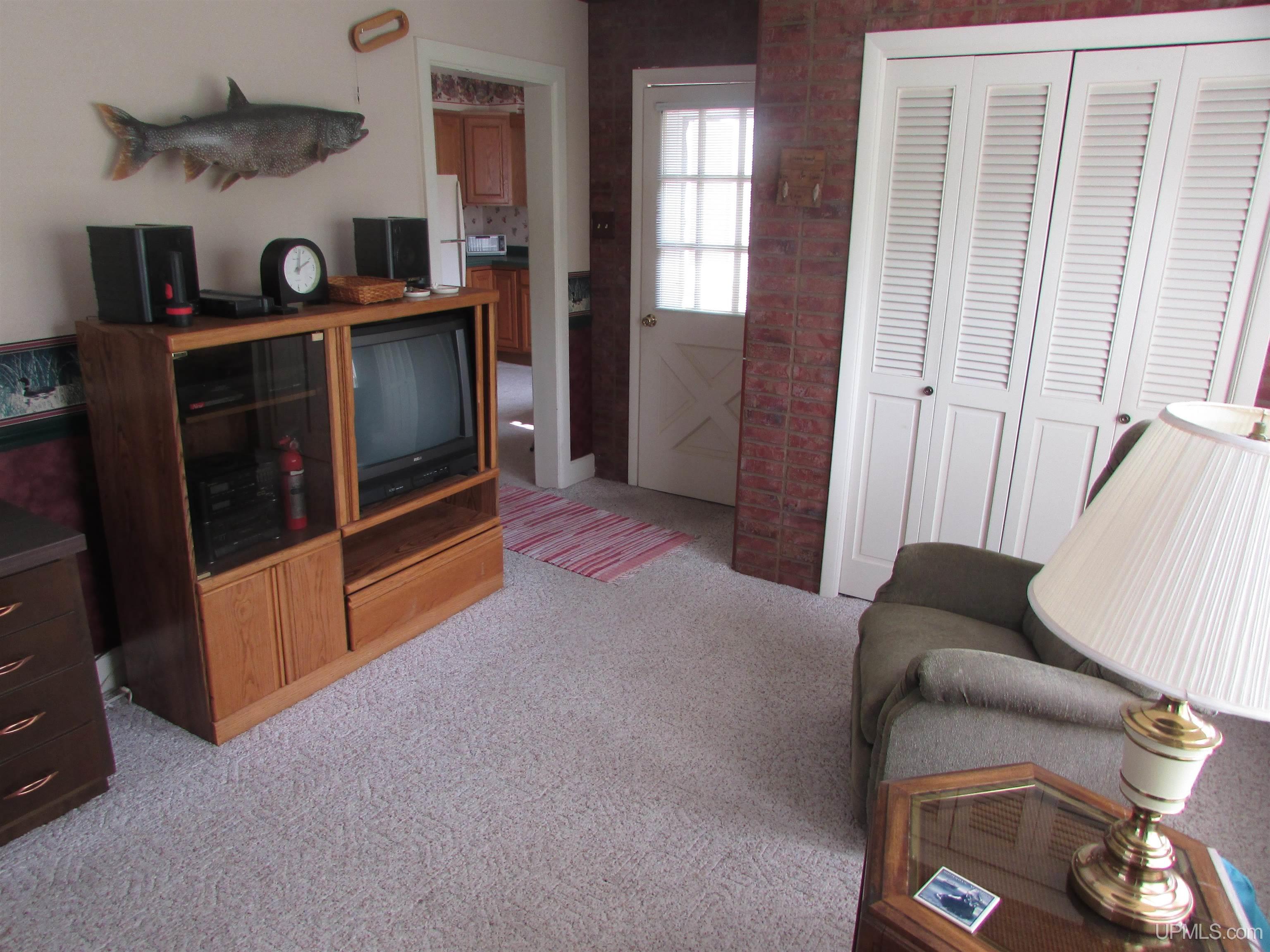 105 West Fall Street L'Anse, MI 49946 - Photo 17 of 28