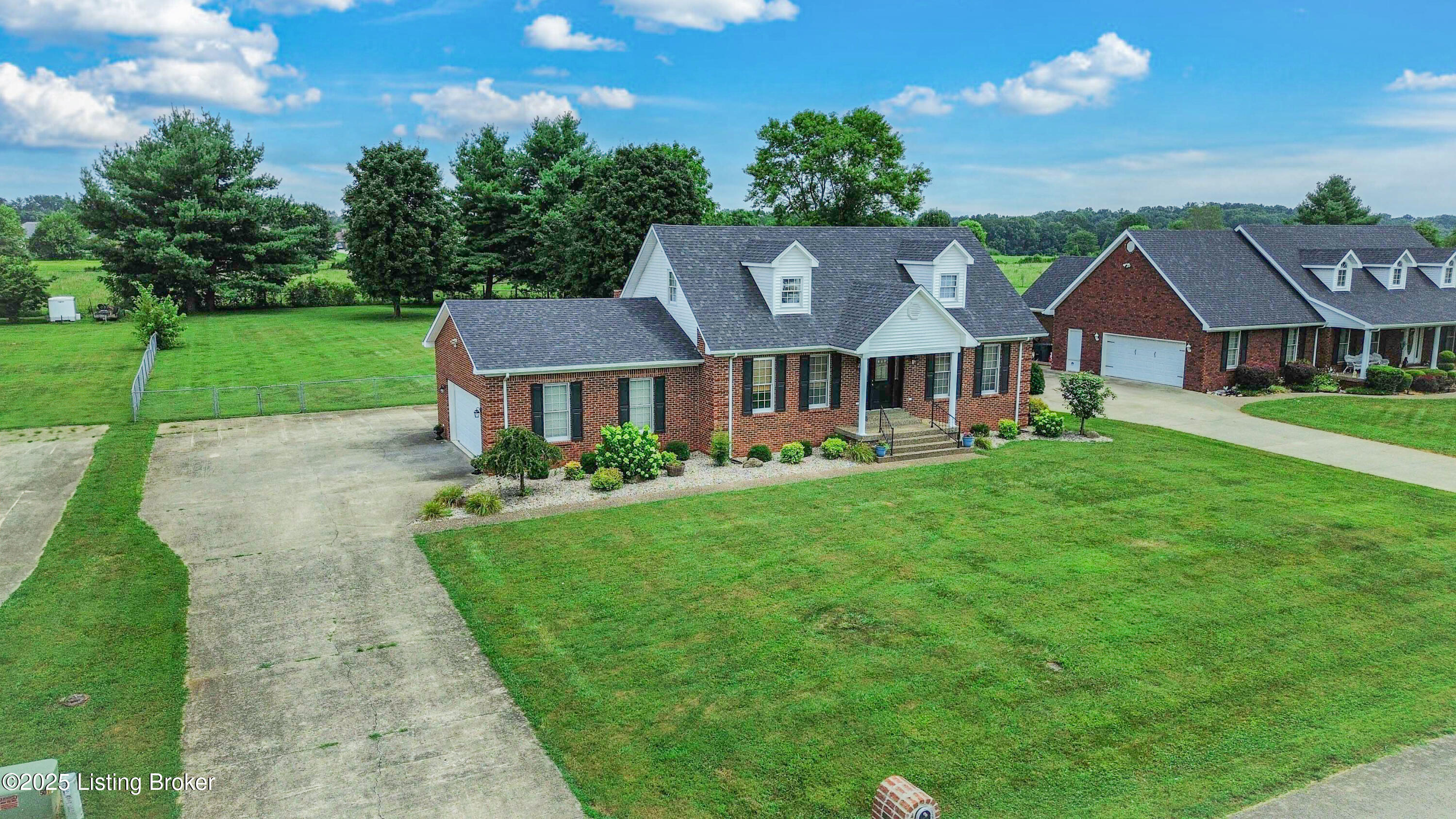 1124 Foxfire Road Bardstown, KY 40004 - Photo 3 of 55 339