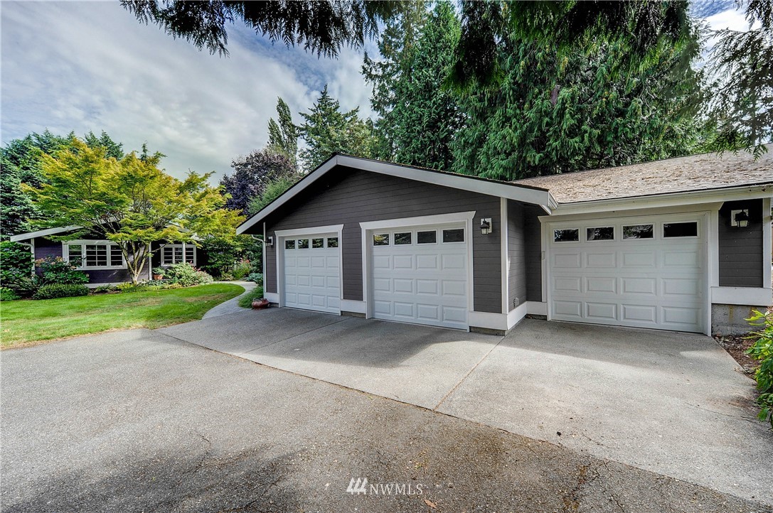 2522 240th Street Southeast Bothell, WA 98021 - Photo 4 of 25