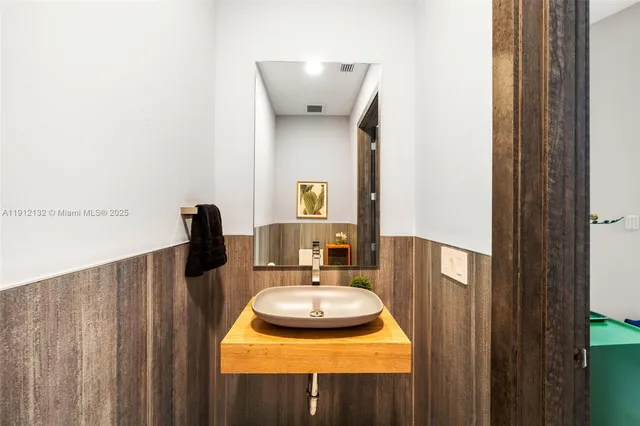 $4,995,000 | 4185 Ventura Avenue, Coconut Grove, FL 33133