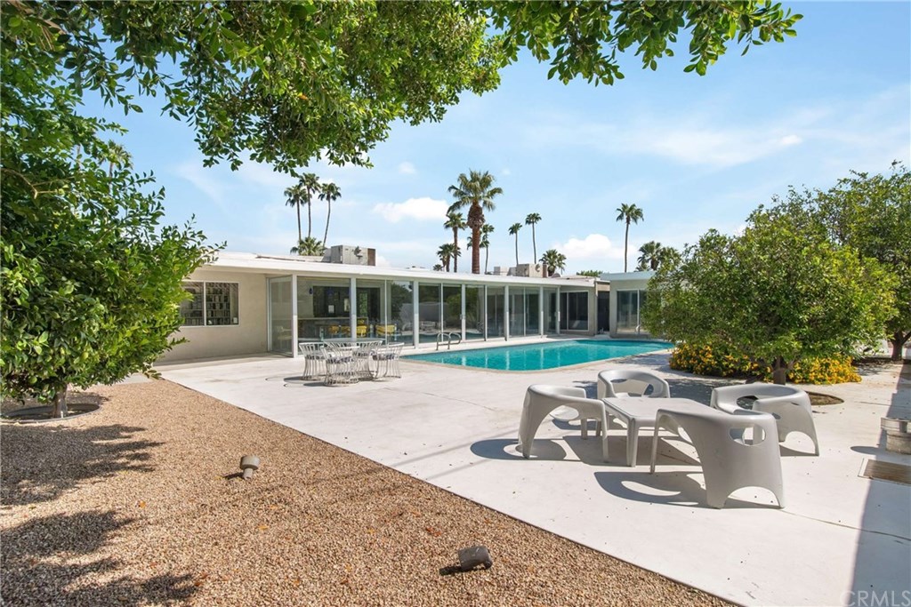 1385 East El Alameda Palm Springs, CA 92262 - Photo 1 of 42