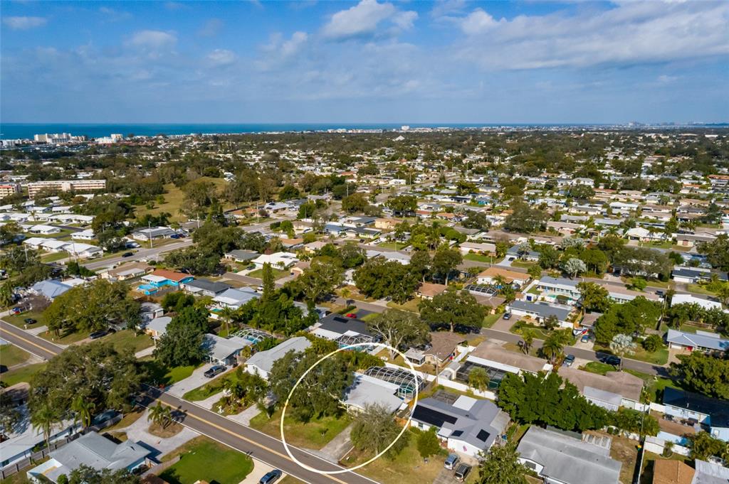 13877 94th Avenue North Seminole, FL 33776 - Photo 37 of 44 an aerial view of multiple house