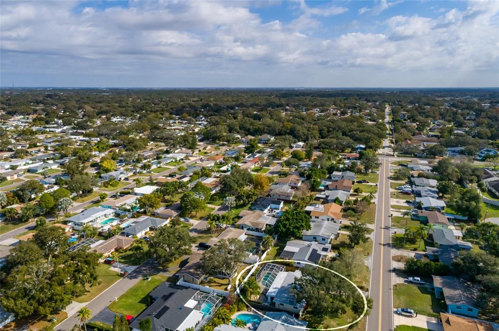 13877 94th Avenue North Seminole, FL 33776 - Photo 39 of 44 an aerial view of multiple house