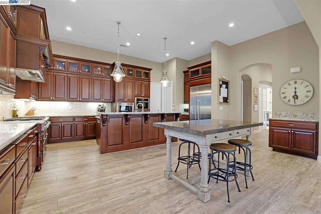 916 Matadera Way Danville, CA 94526 - Photo 12 of 40