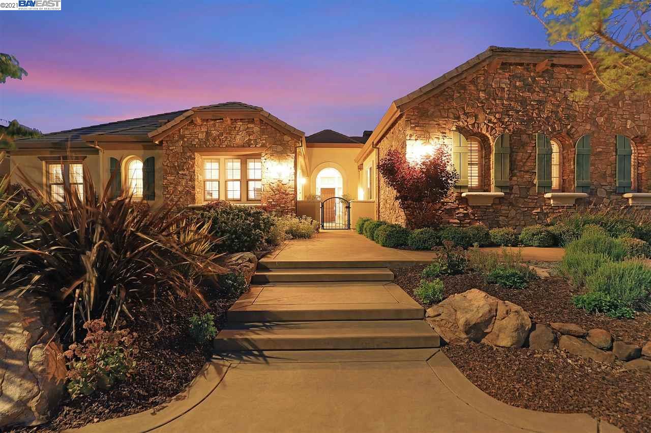 916 Matadera Way Danville, CA 94526 - Photo 3 of 40