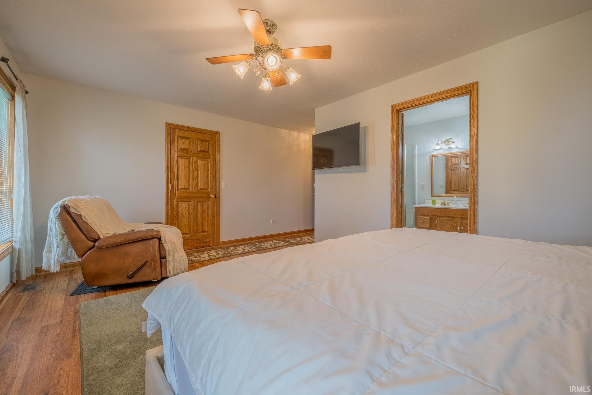 628 Wes Way Sweetser, IN 46987 - Photo 13 of 36