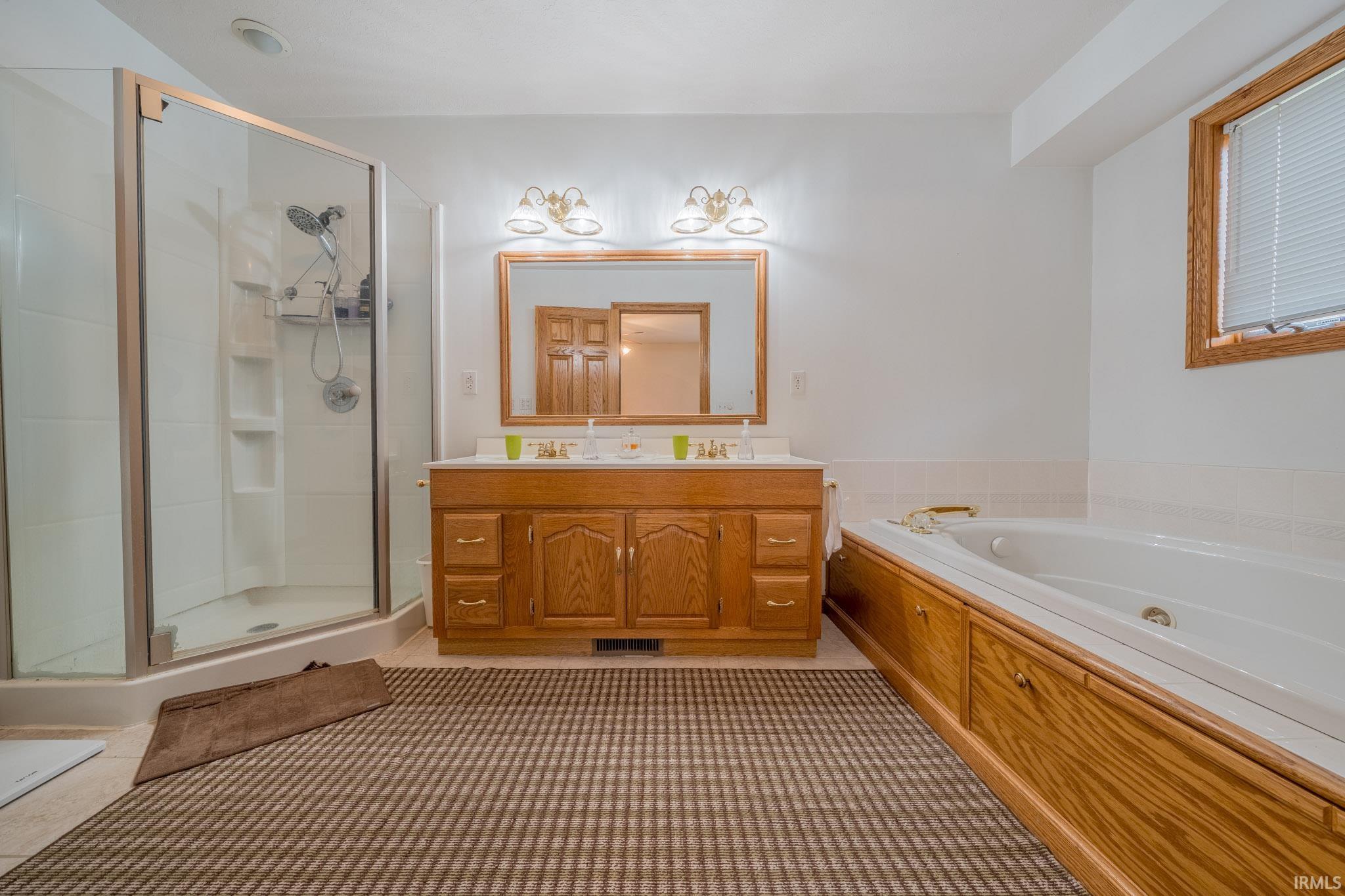 628 Wes Way Sweetser, IN 46987 - Photo 14 of 36