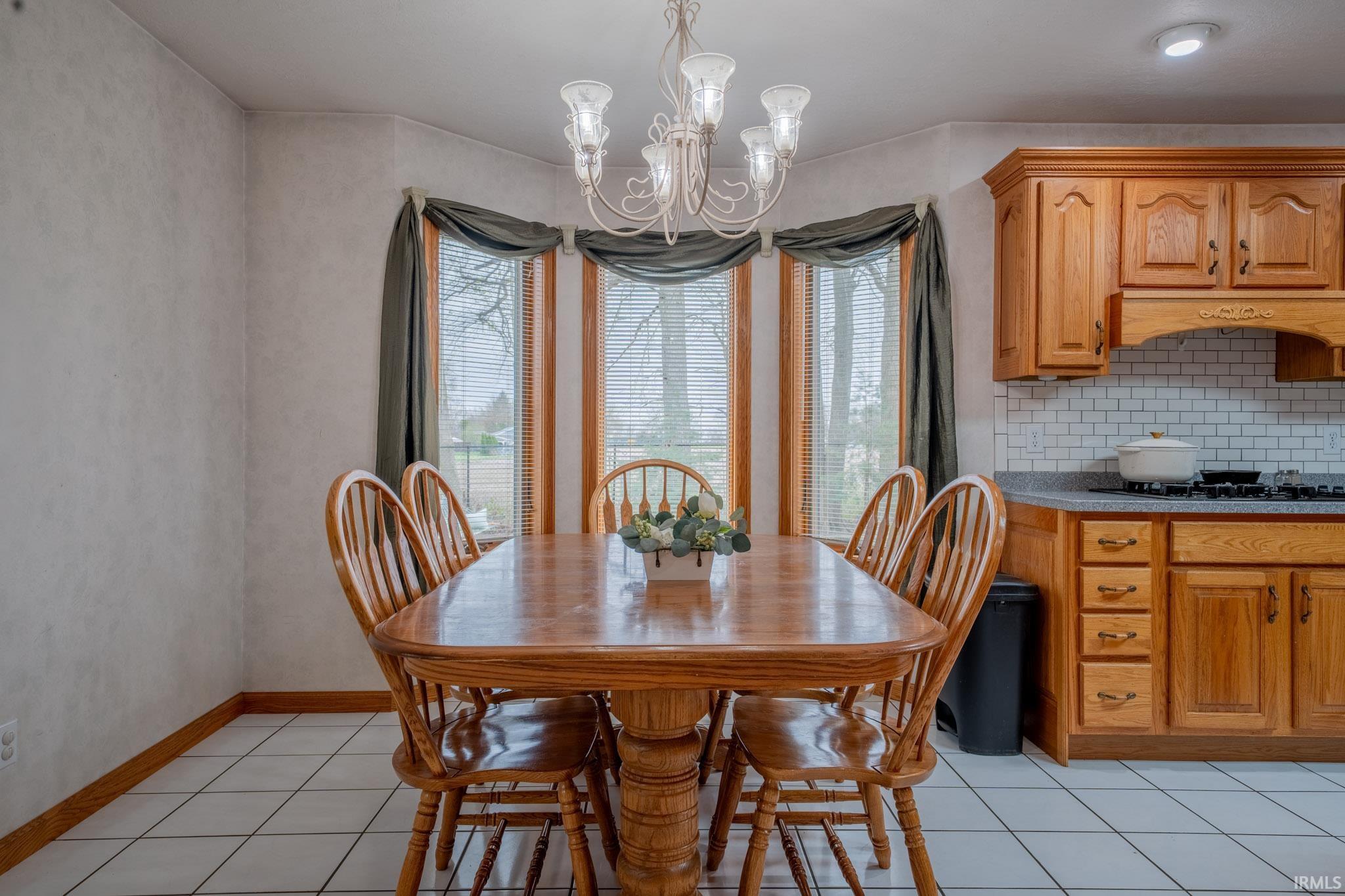 628 Wes Way Sweetser, IN 46987 - Photo 7 of 36